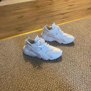 Nike Air Huarache Sneaker